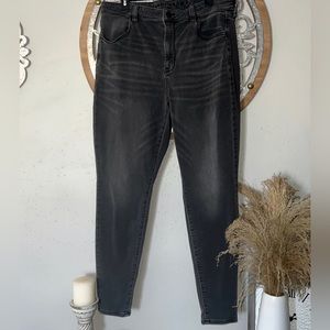 American Eagle Outfitters Women’s Jegging